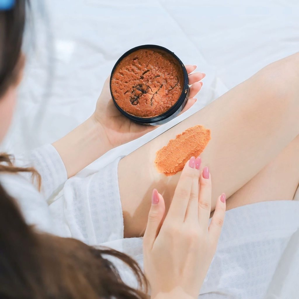 [SG INSTOCK] THE QUEEN TAMARIND GLUTA WHITE BODY SCRUB PREMIUM 350G